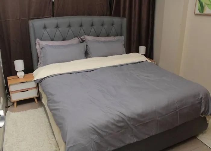 Apartment A2j Luxury 1br Near Venice Mall Bgc Taguig *