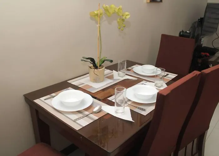 A2j Luxury 1br Near Venice Mall Bgc Taguig