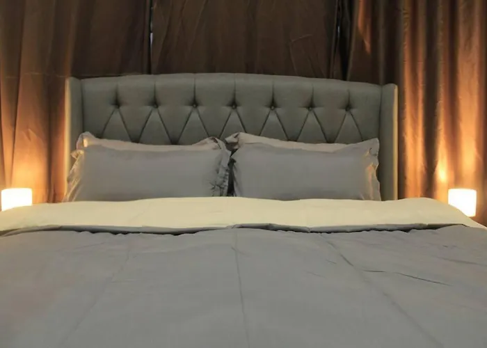 A2j Luxury 1br Near Venice Mall Bgc Taguig Apartment